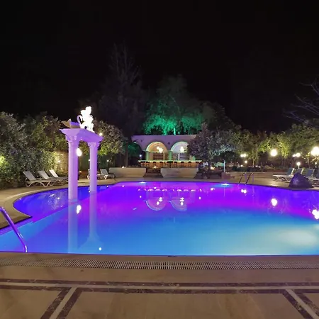 Green Valley Hotel *